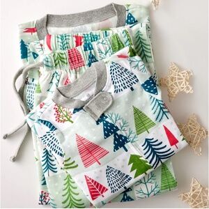 Honest Company Fam Jams Christmas Tree Holiday Pajamas Womens Large
